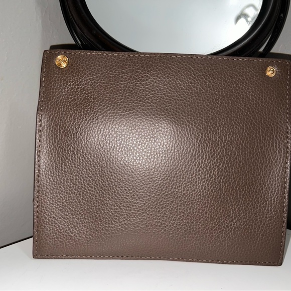 🤎AUTHENTIC MARC JACOBS TOP HANDLE HANDBAG WITH GOLD TONE HARDWARE 🤎 - Picture 6 of 7